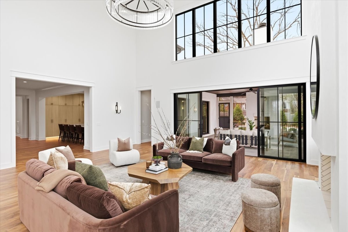 818 Brentview Dr