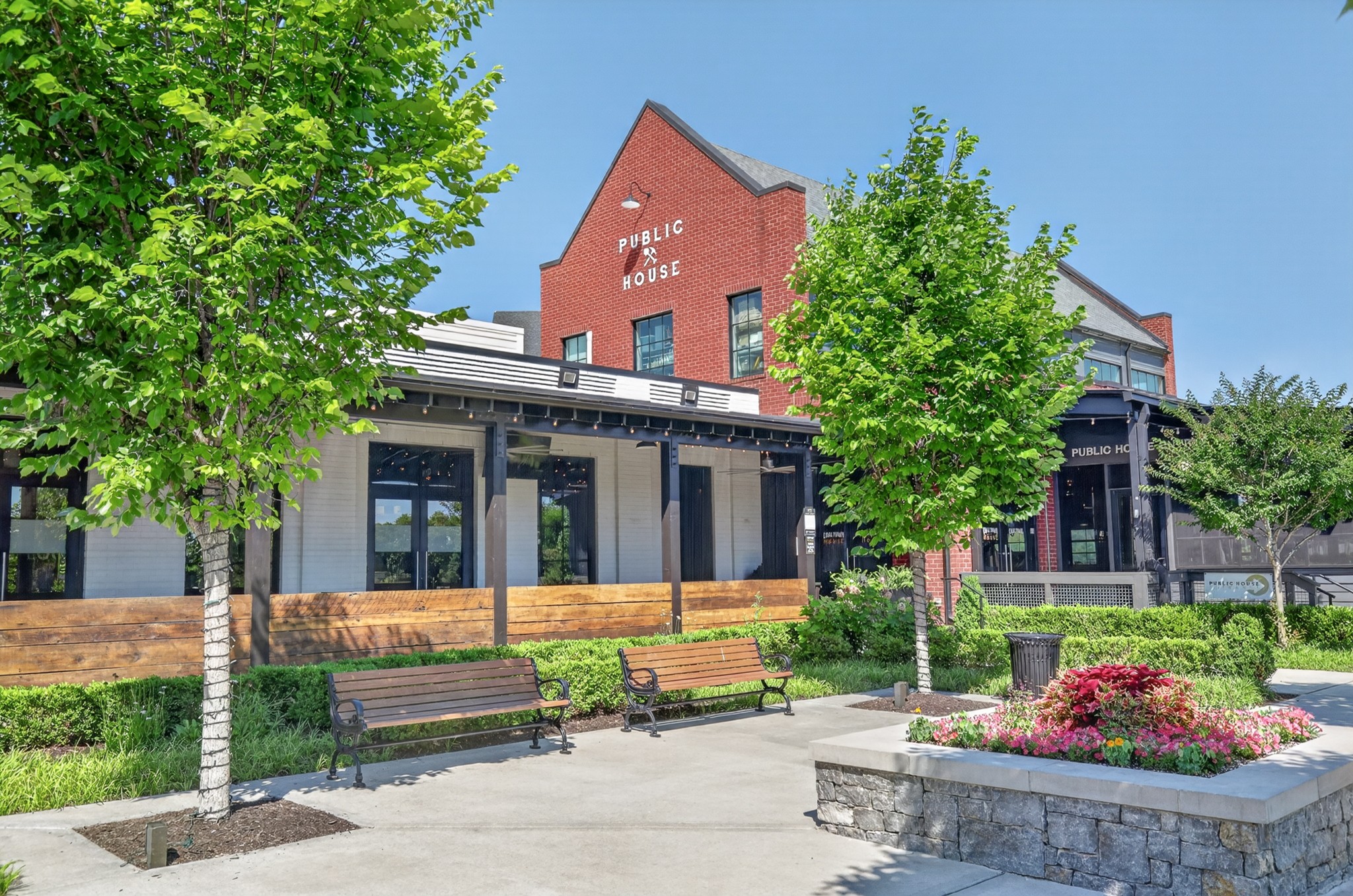 150 Front St Unit: 23