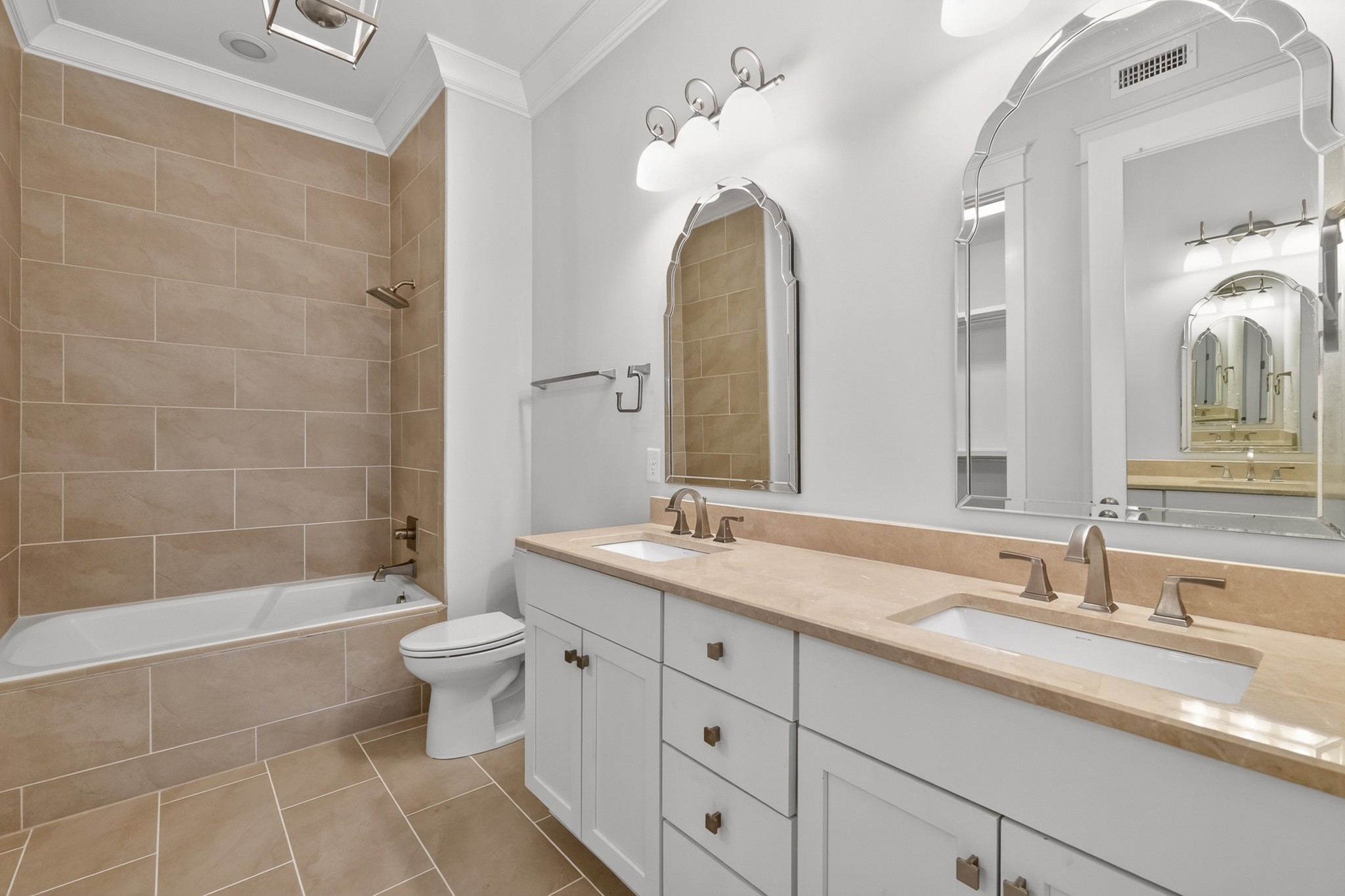 150 Front St Unit: 23