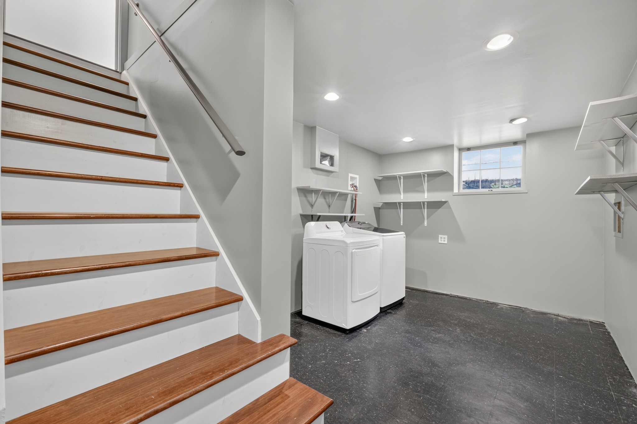 1107 Clayton Ave