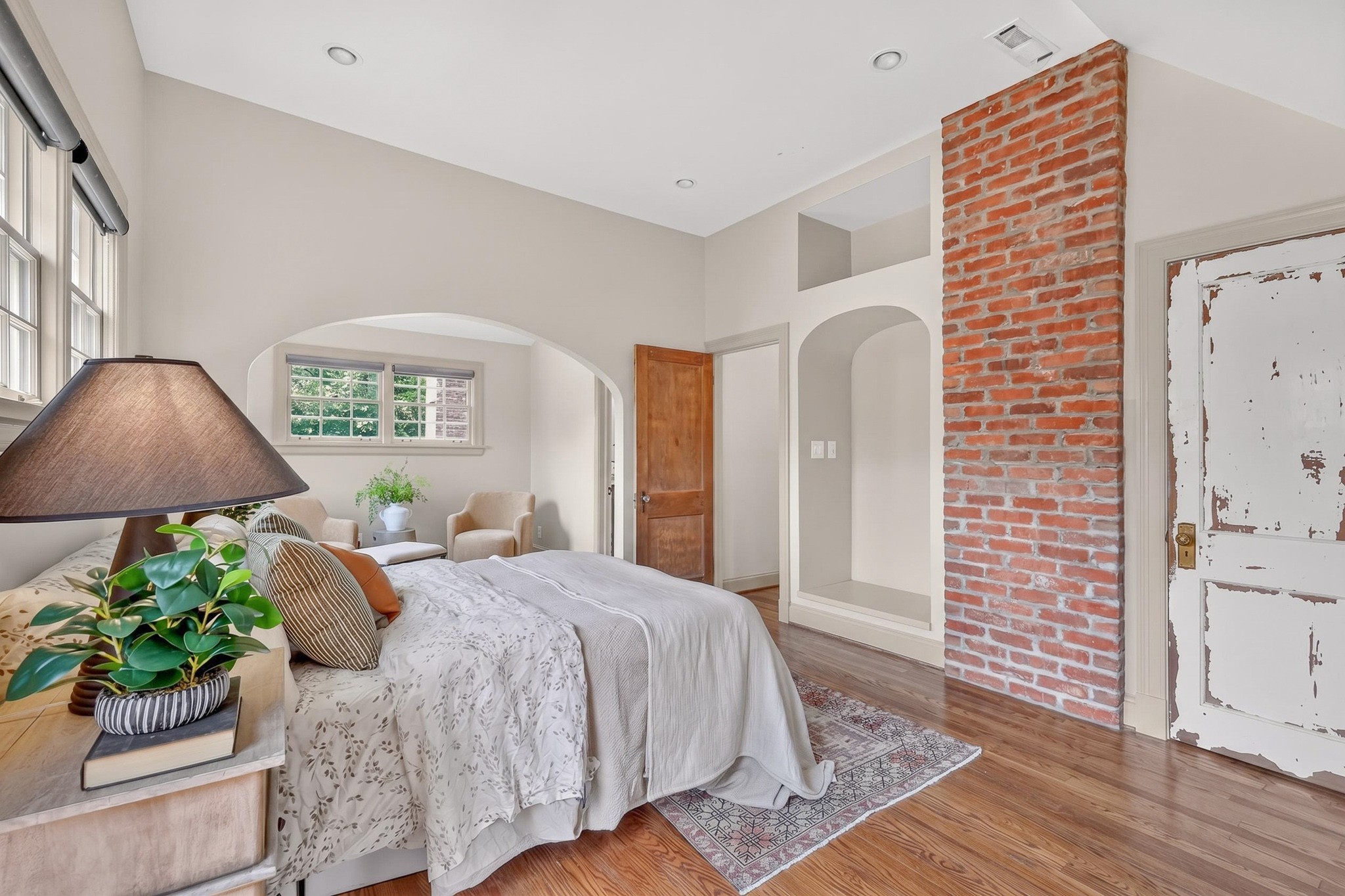 1107 Clayton Ave