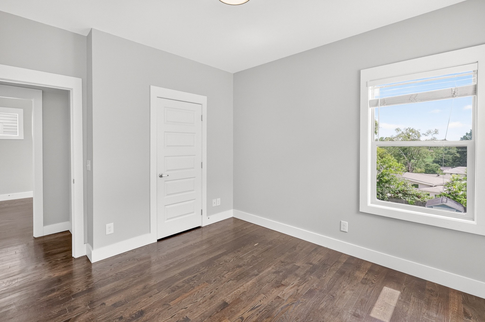2409B Chapman Dr