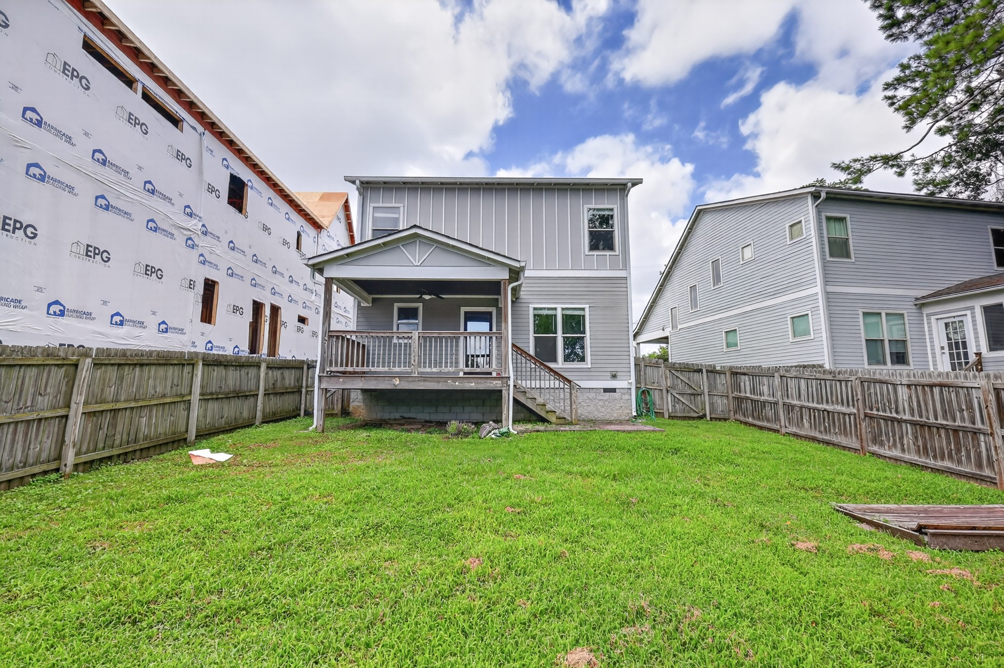 2409B Chapman Dr