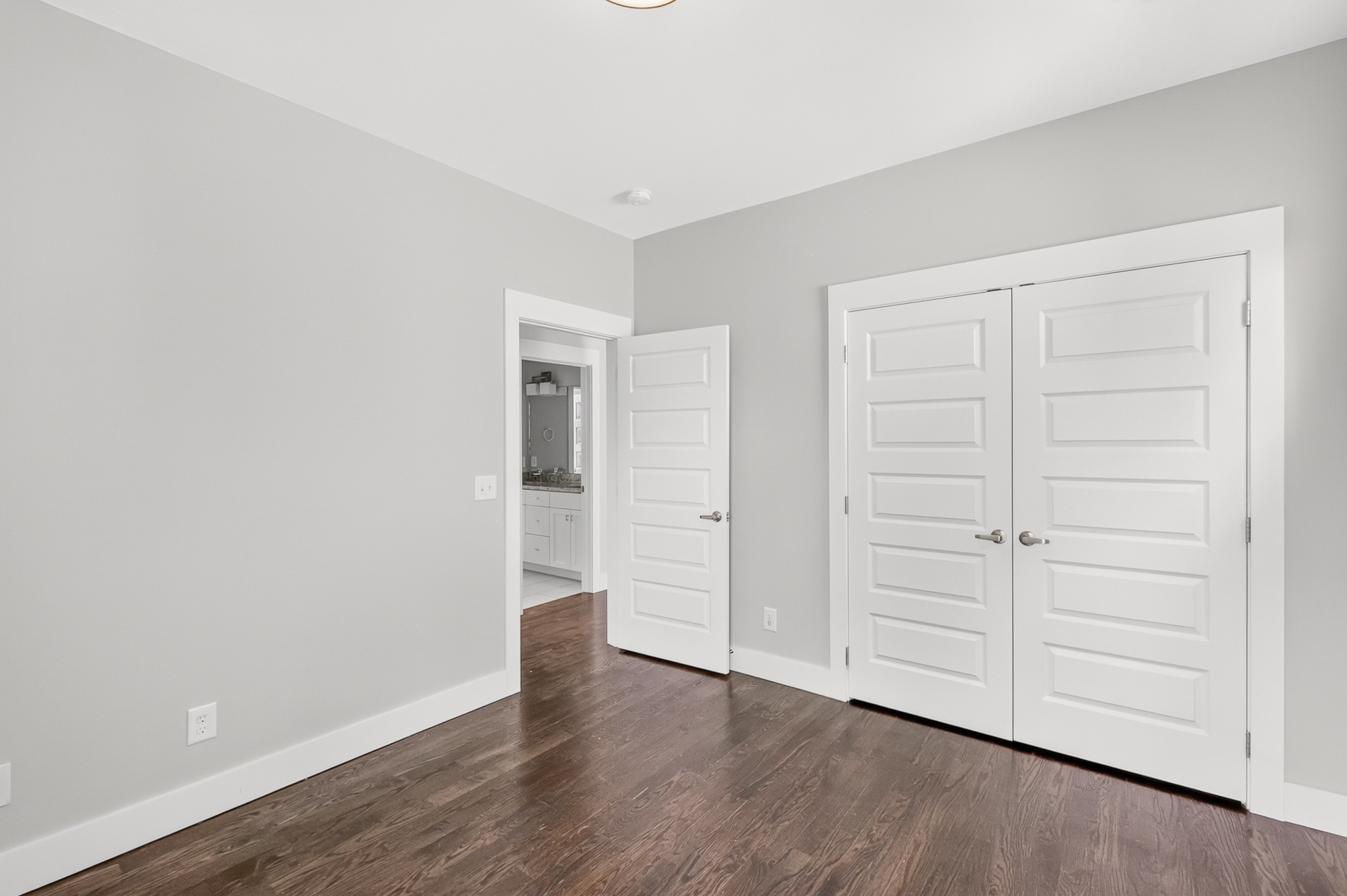 2409B Chapman Dr