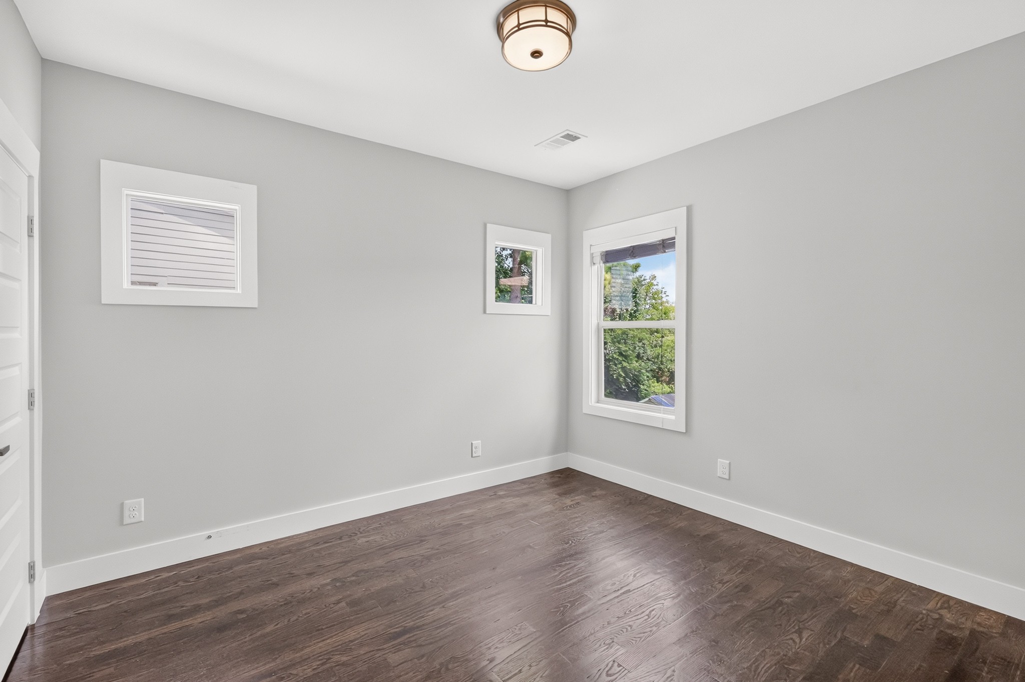 2409B Chapman Dr