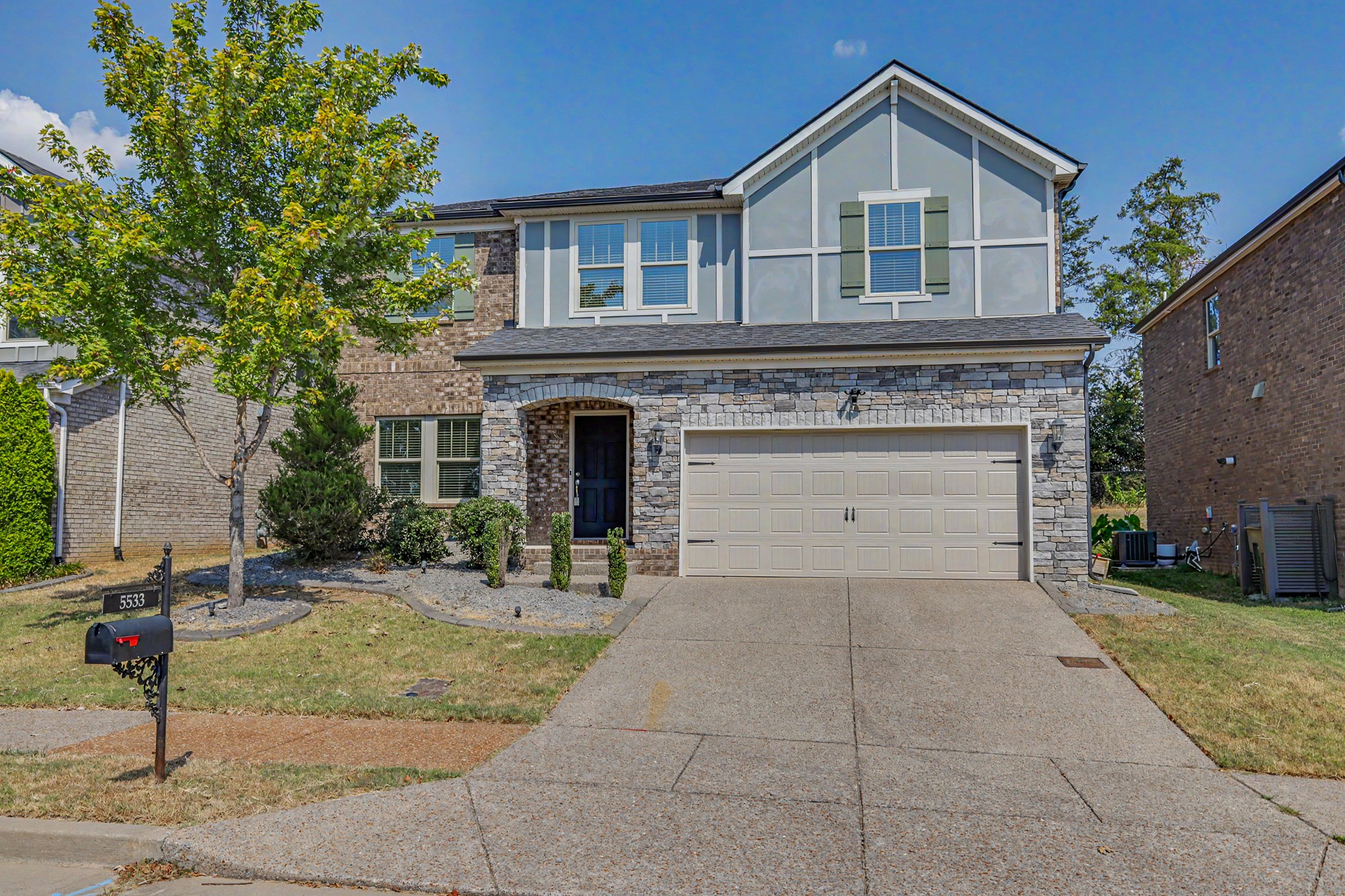 5533 Mulligan Ct