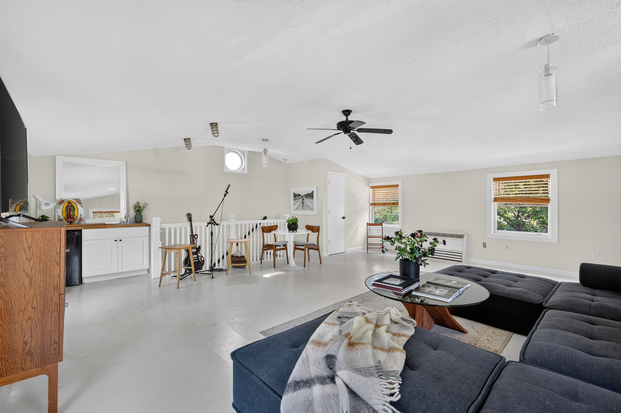 2803 Woodlawn Dr