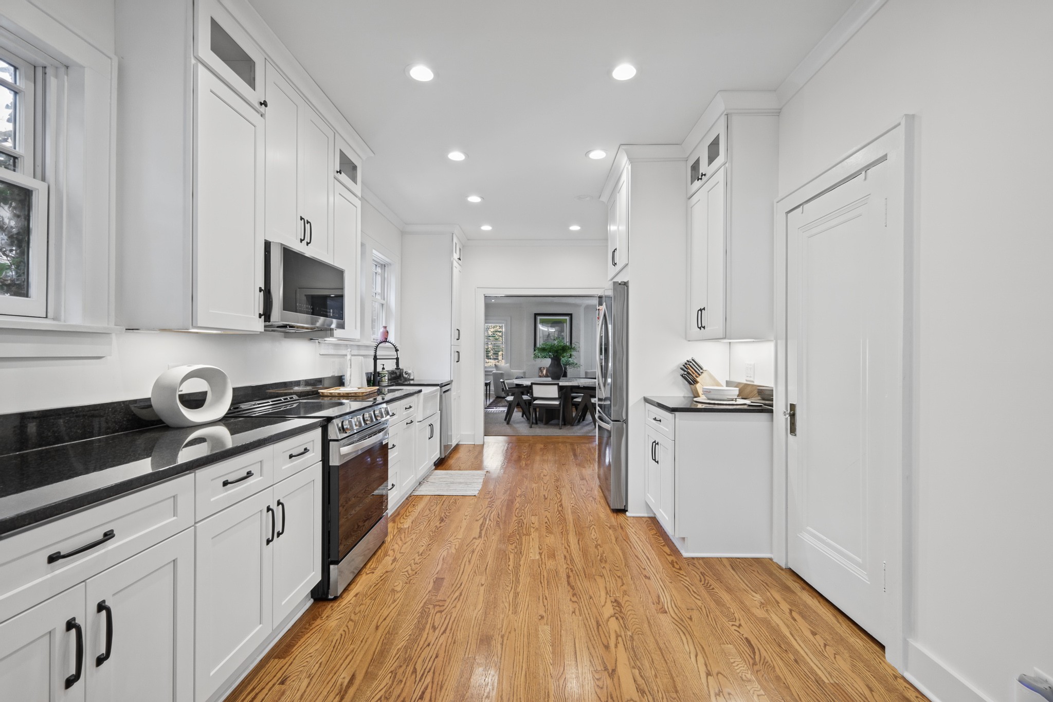 2803 Woodlawn Dr