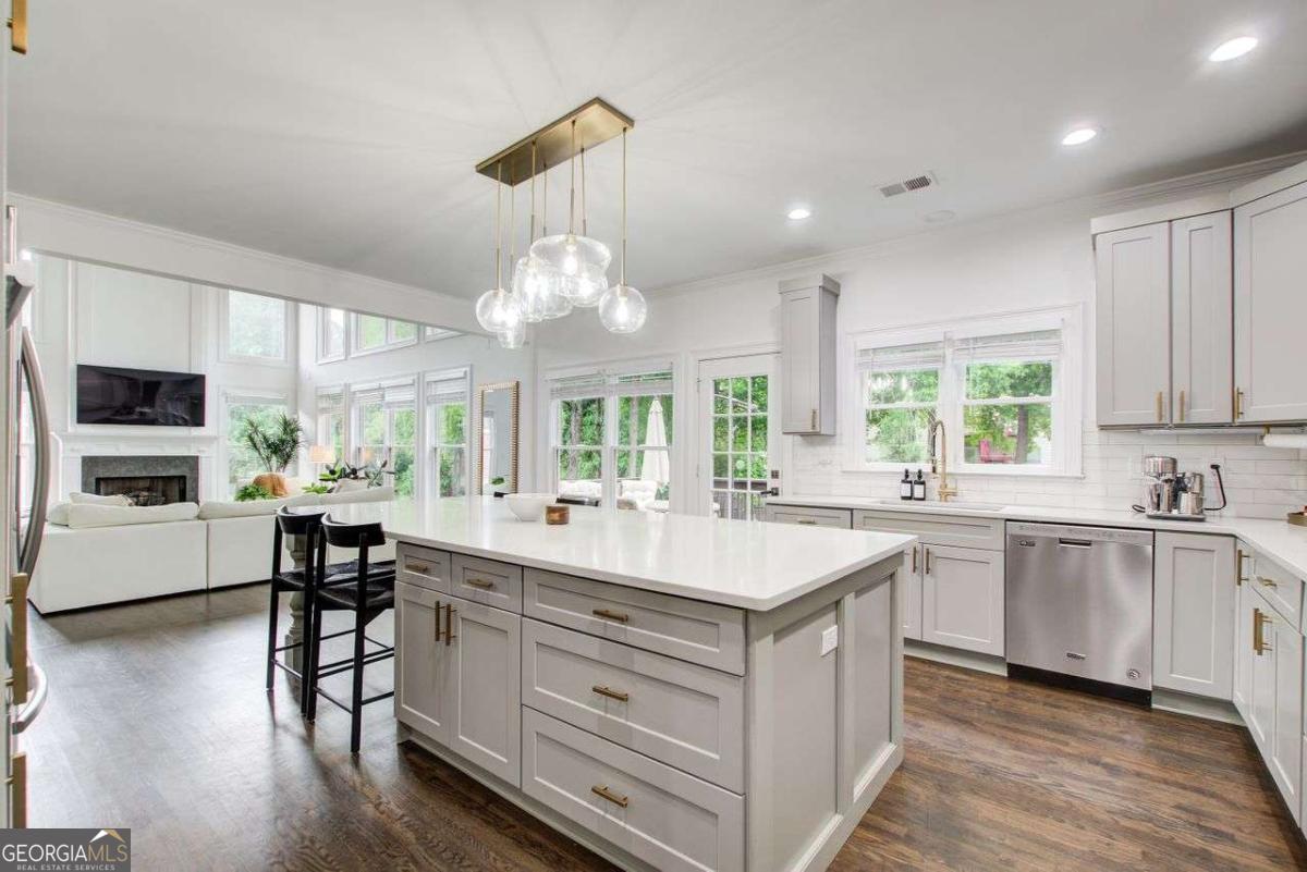 1952 SUGARSTONE Drive