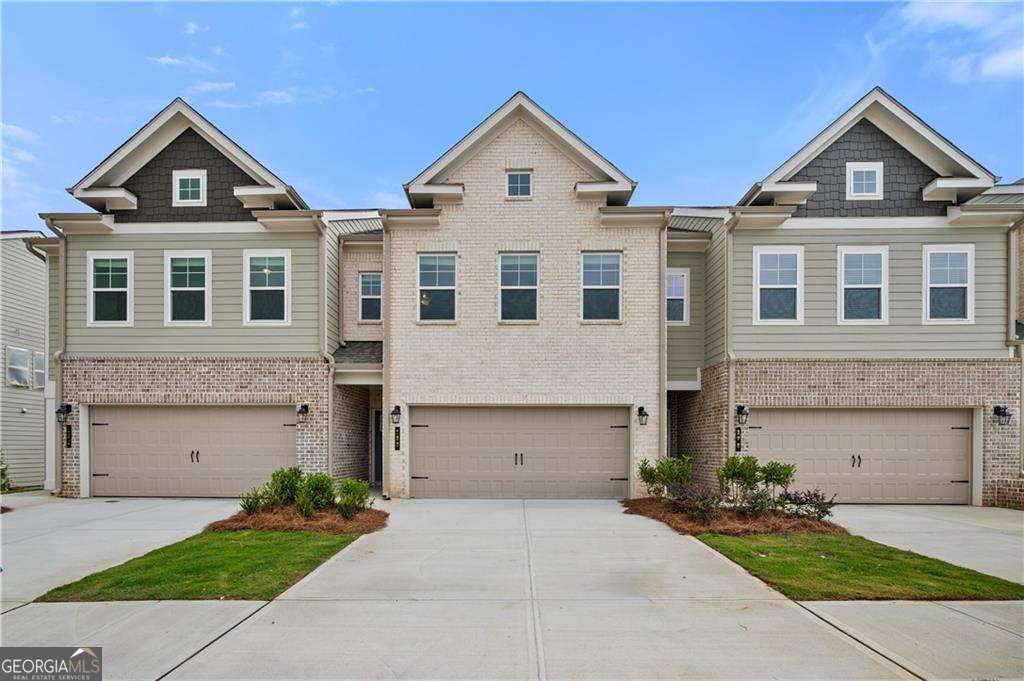 200 Abbotts Crossing Circle