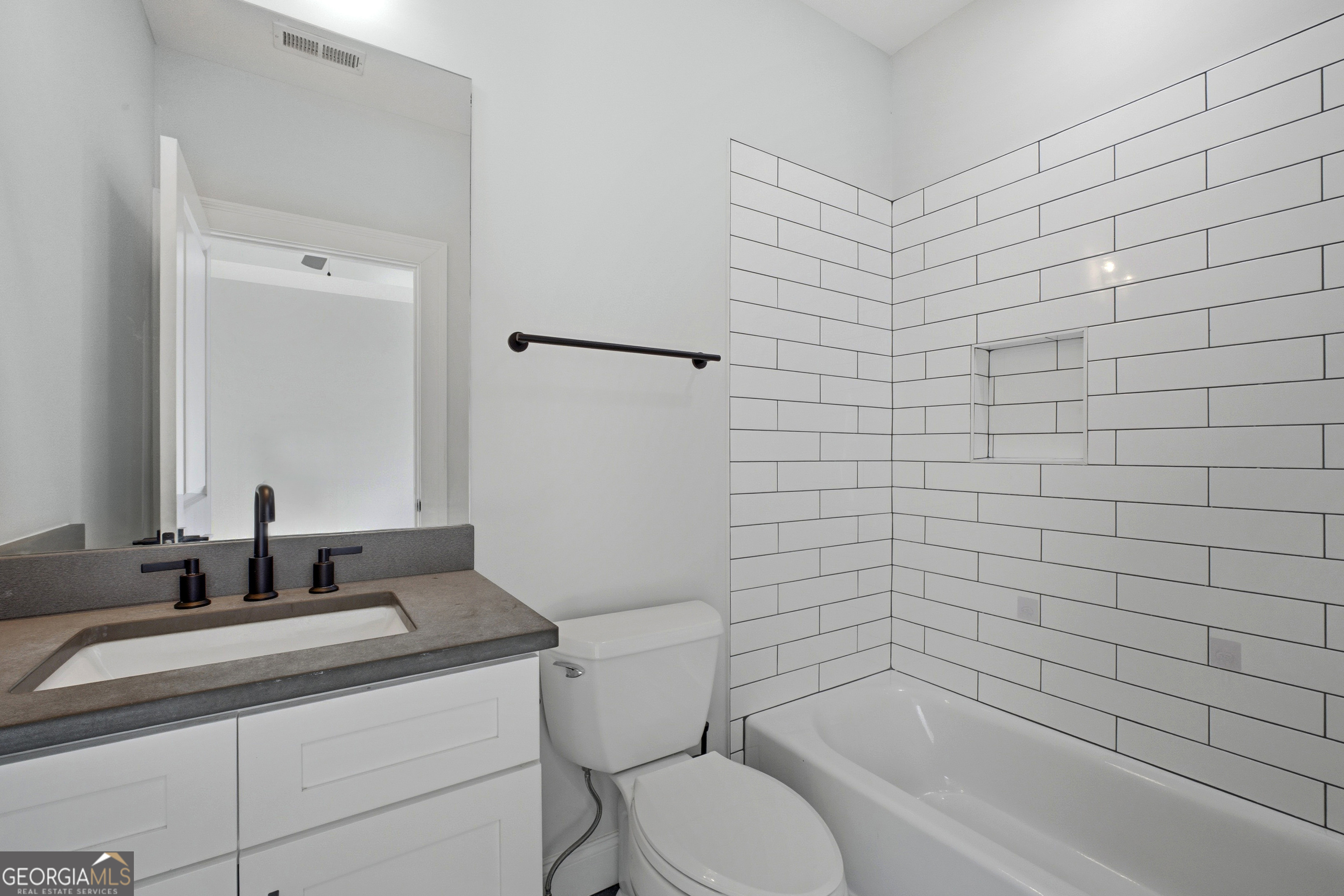 1464 Glenwood Avenue SE