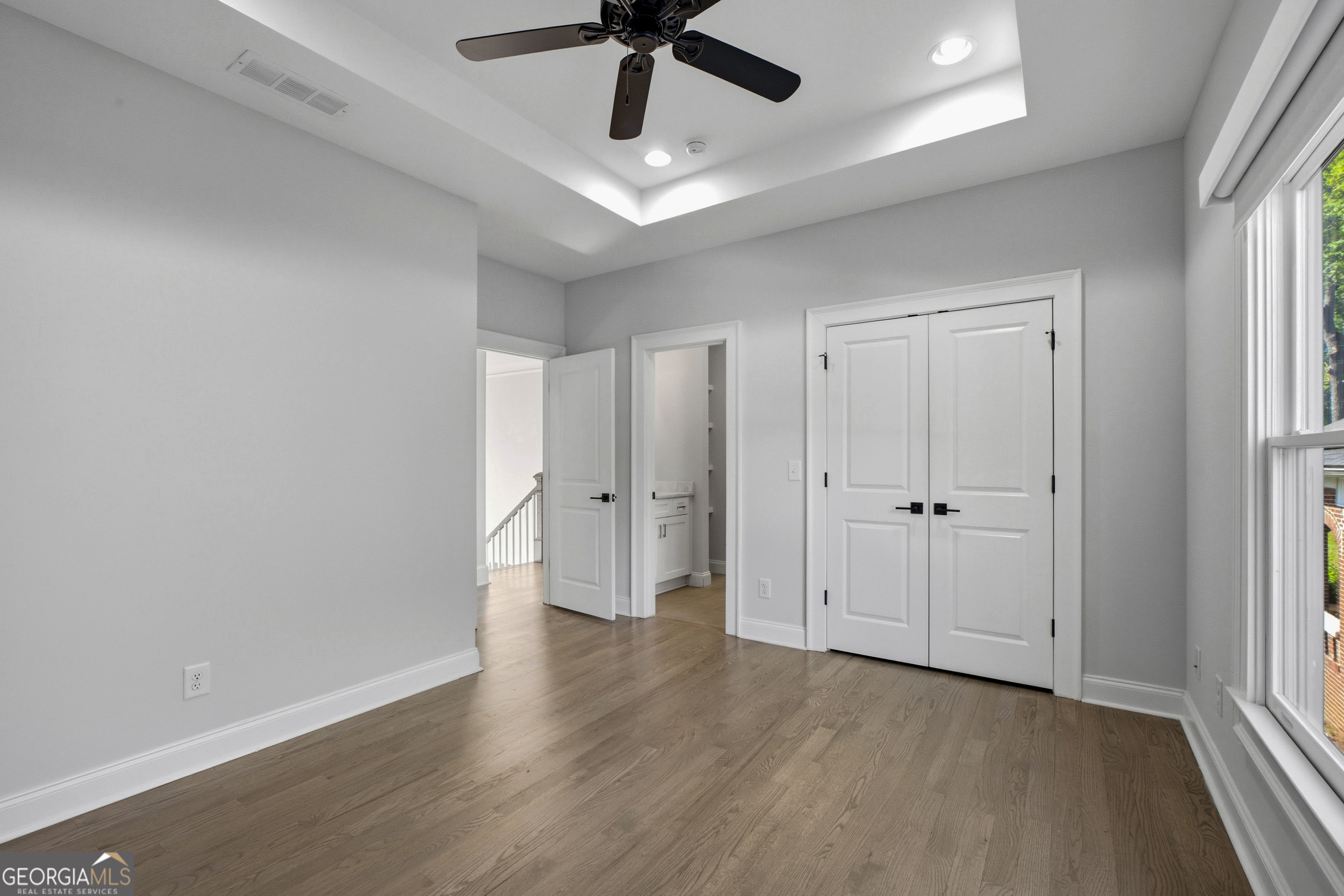 1464 Glenwood Avenue SE