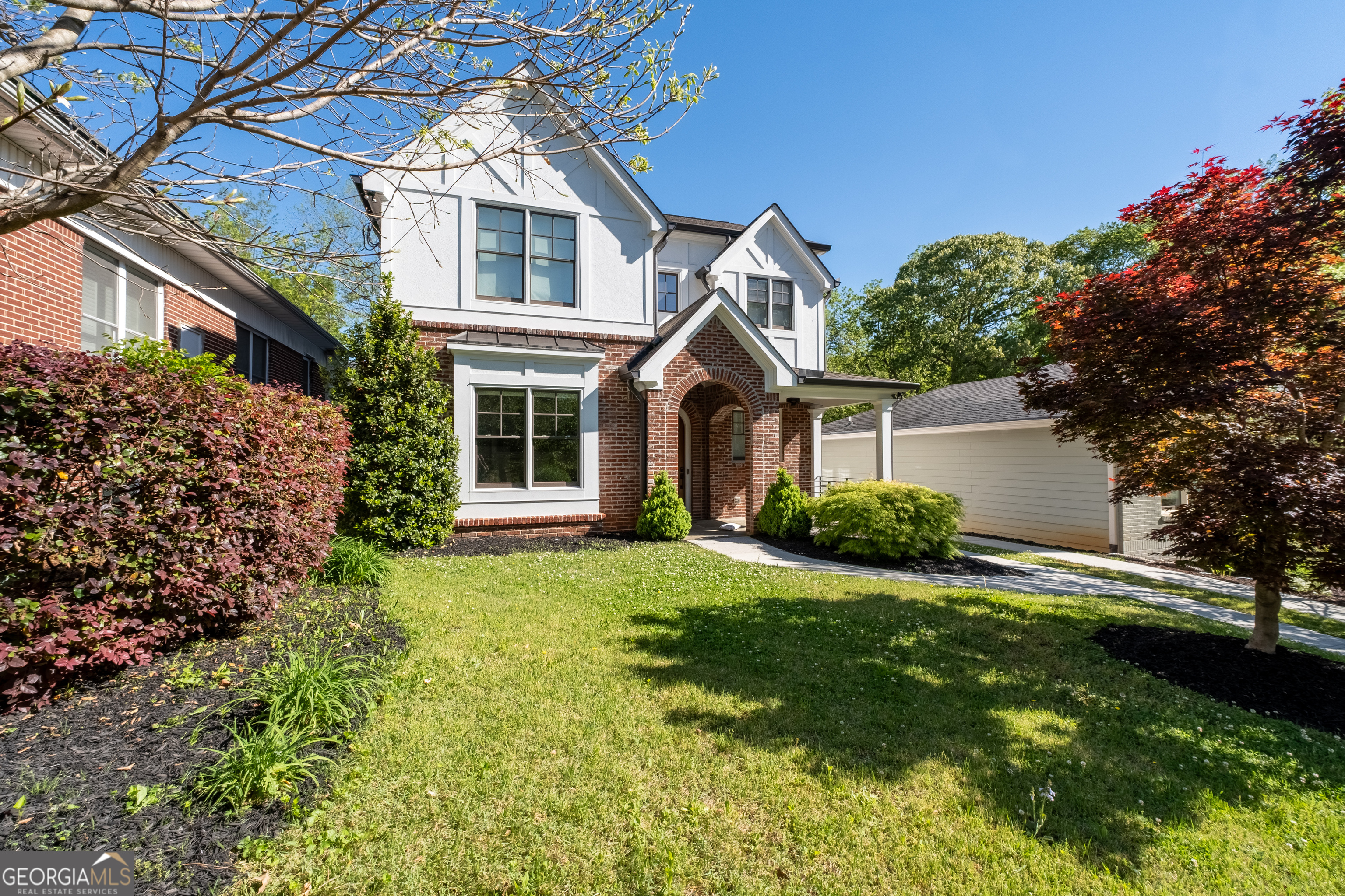 1464 Glenwood Avenue SE