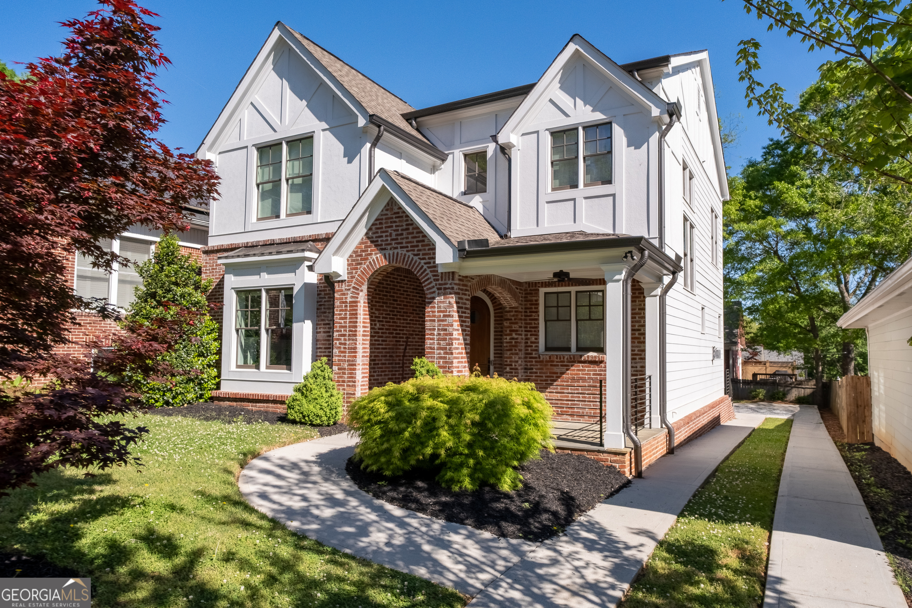 1464 Glenwood Avenue SE