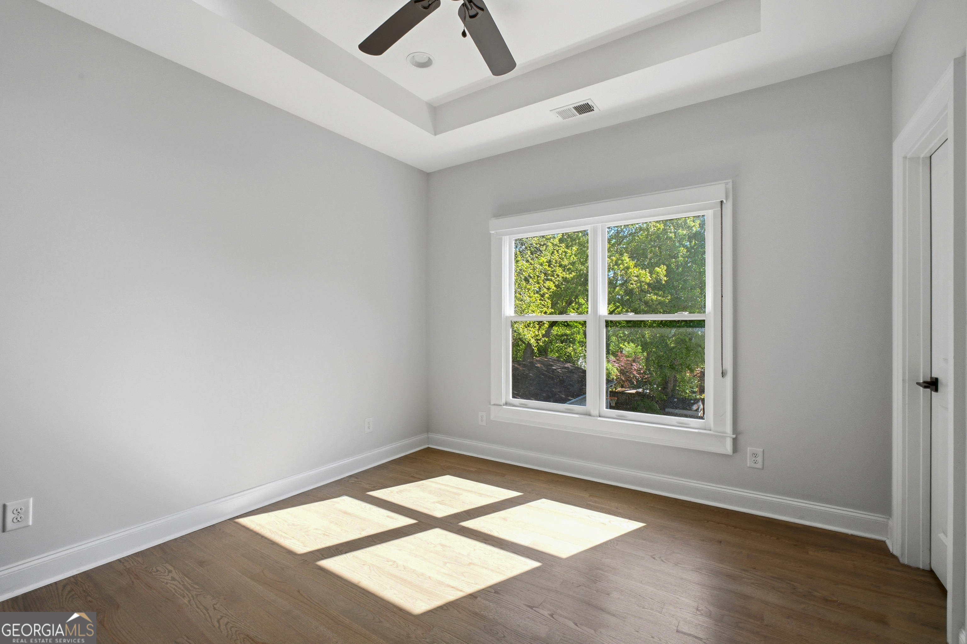 1464 Glenwood Avenue SE