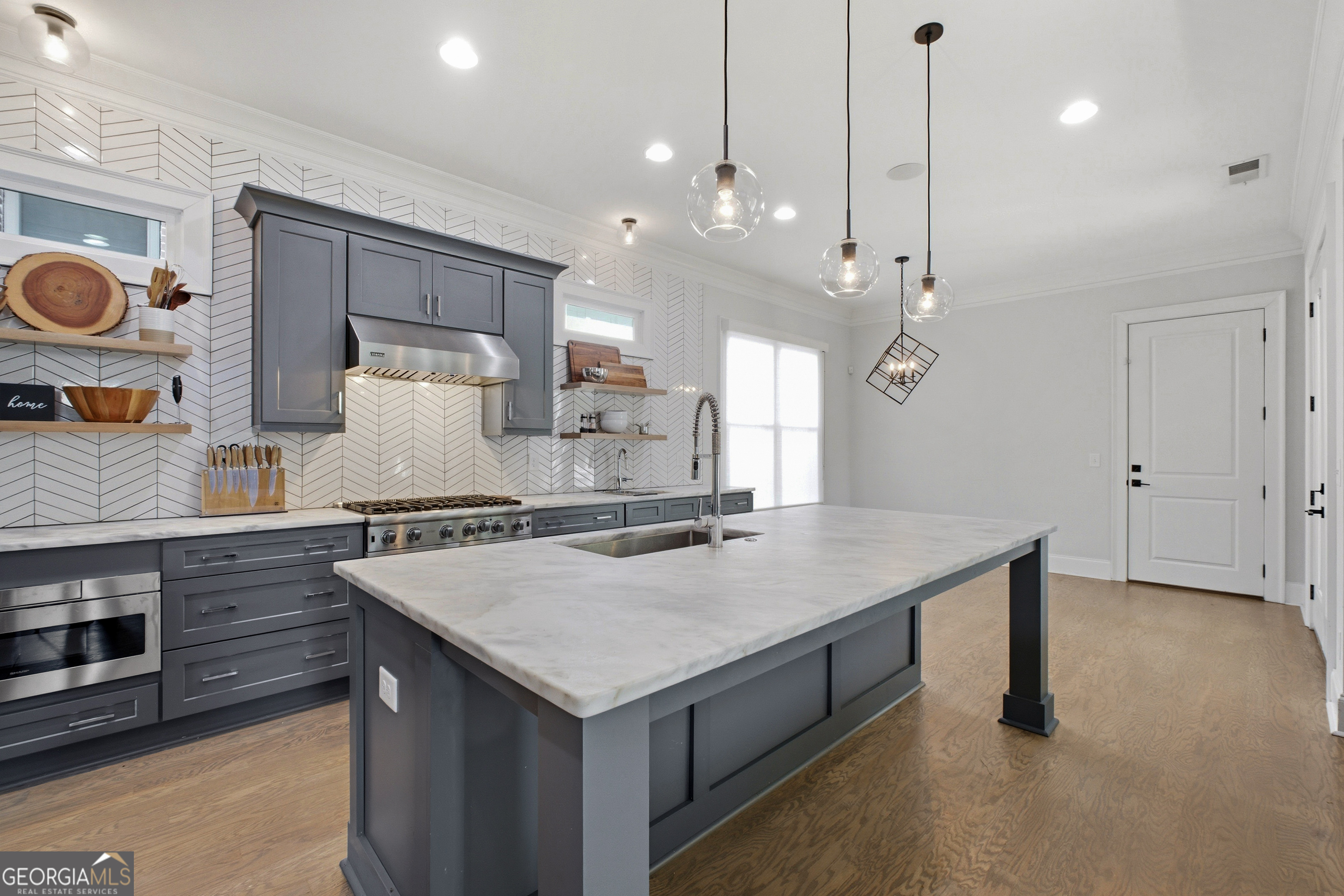 1464 Glenwood Avenue SE