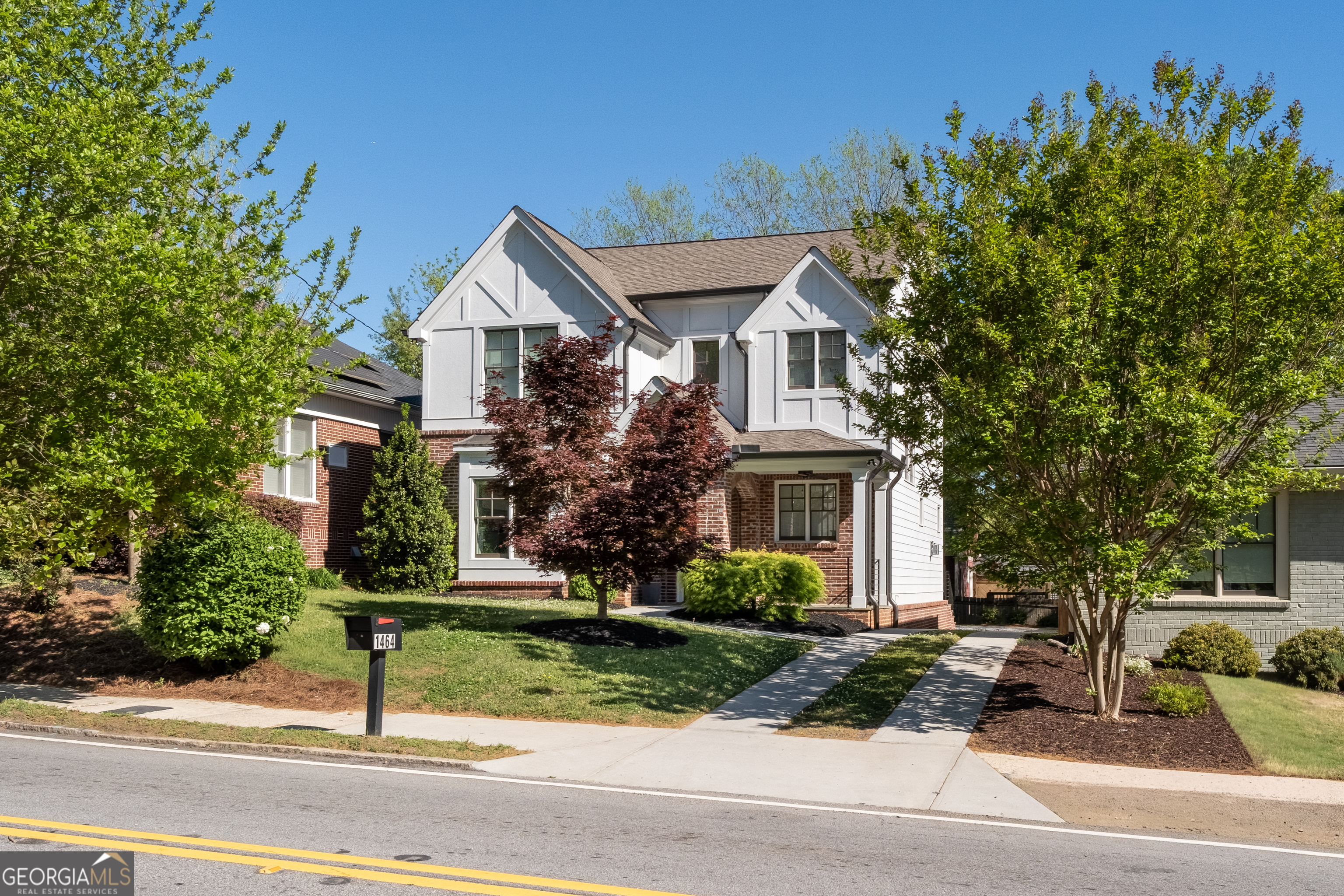 1464 Glenwood Avenue SE