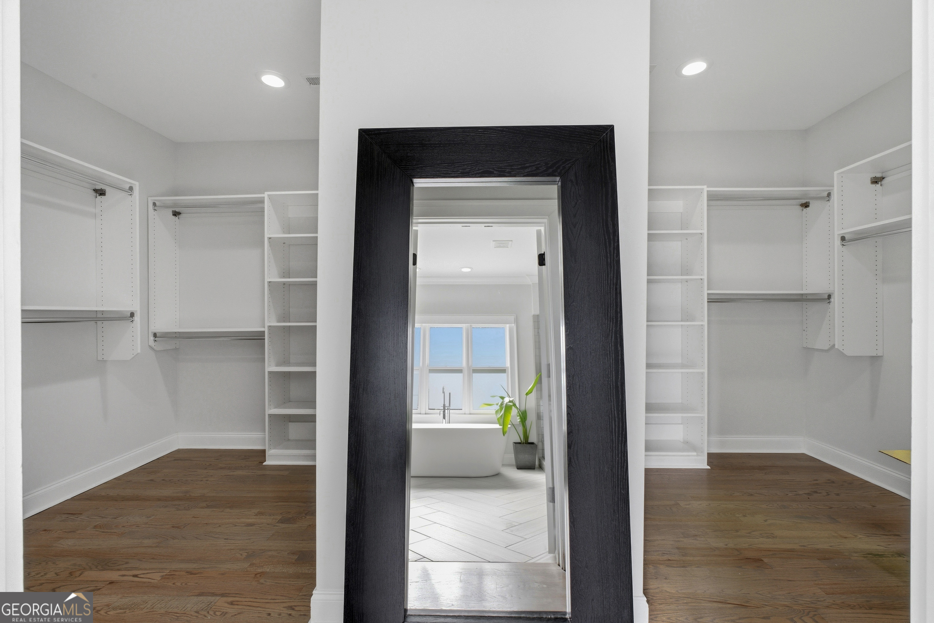 1464 Glenwood Avenue SE