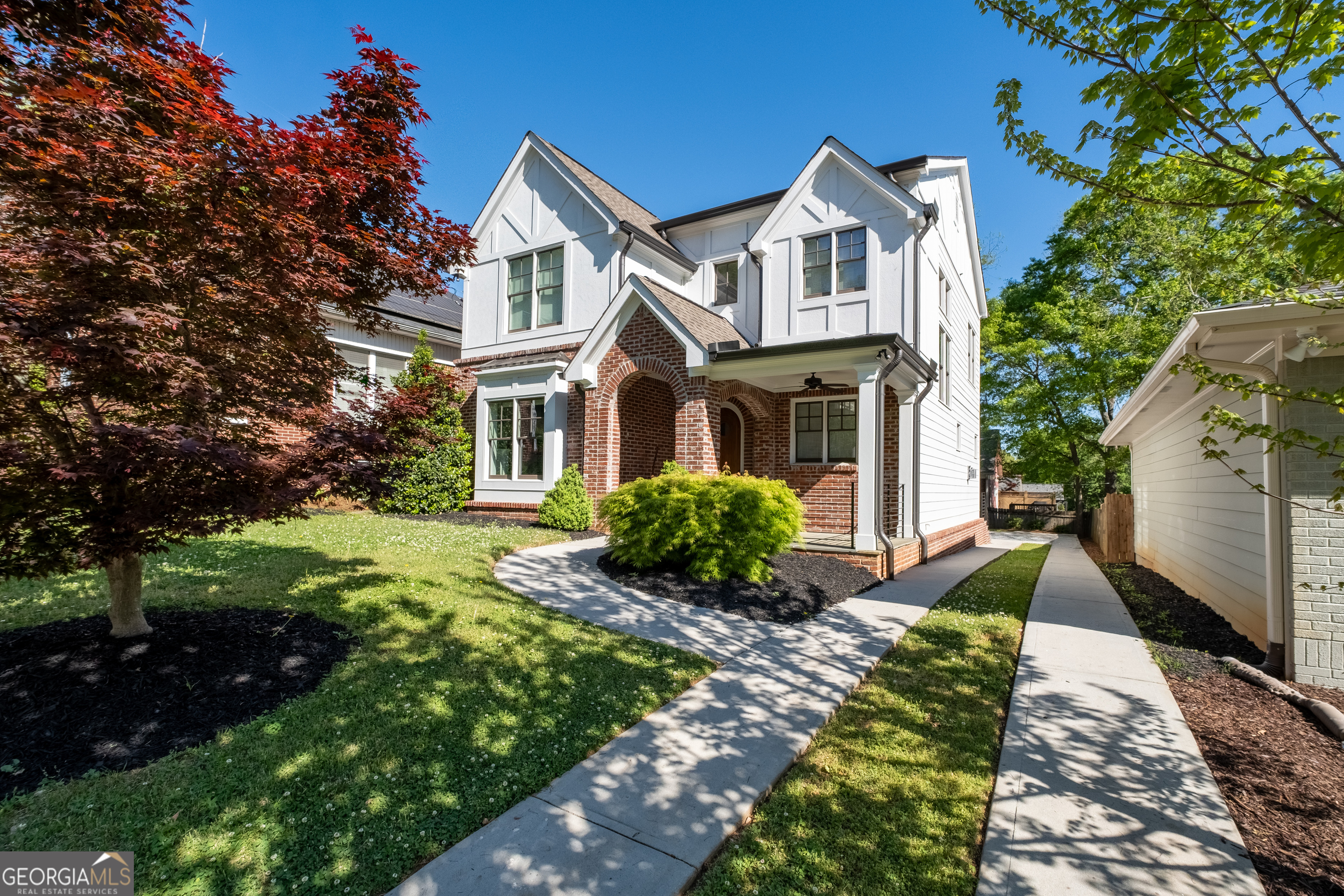 1464 Glenwood Avenue SE