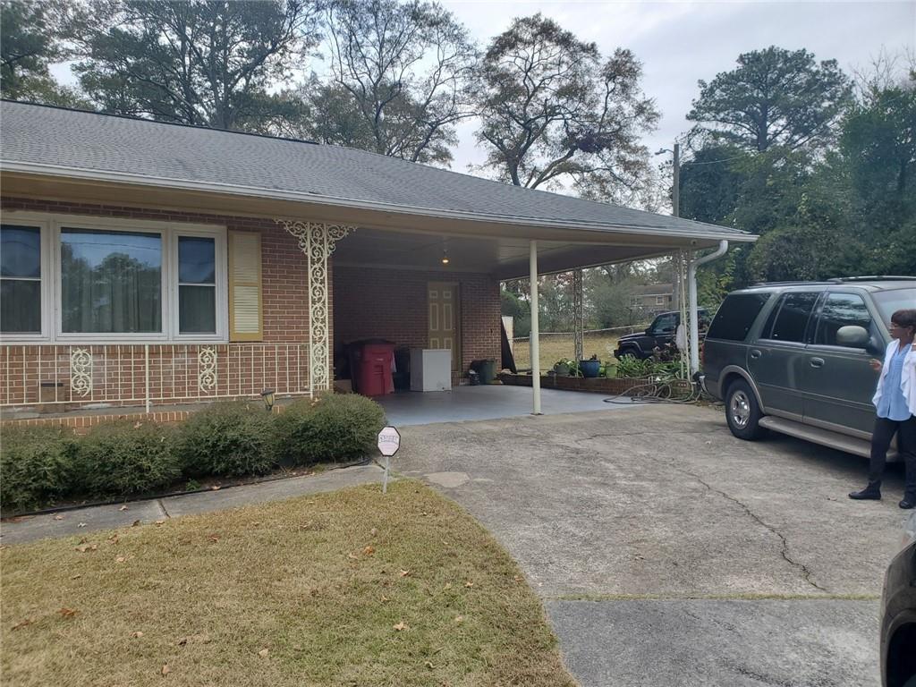 123 Gateway Court