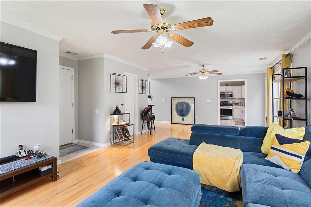 654 WEAVER FALLS Court