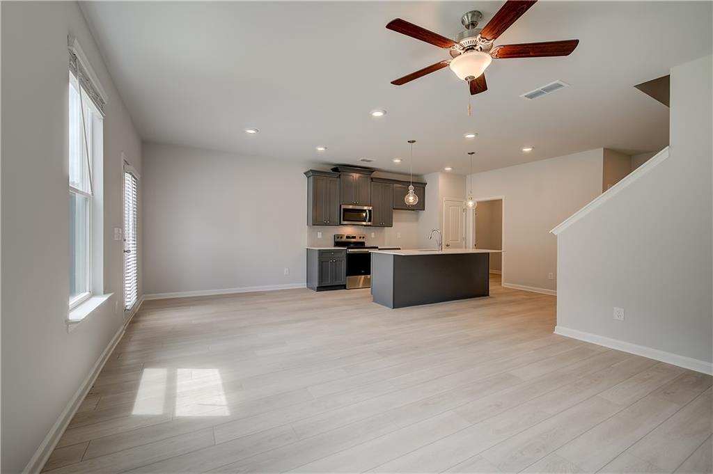 200 Abbotts Crossing Circle