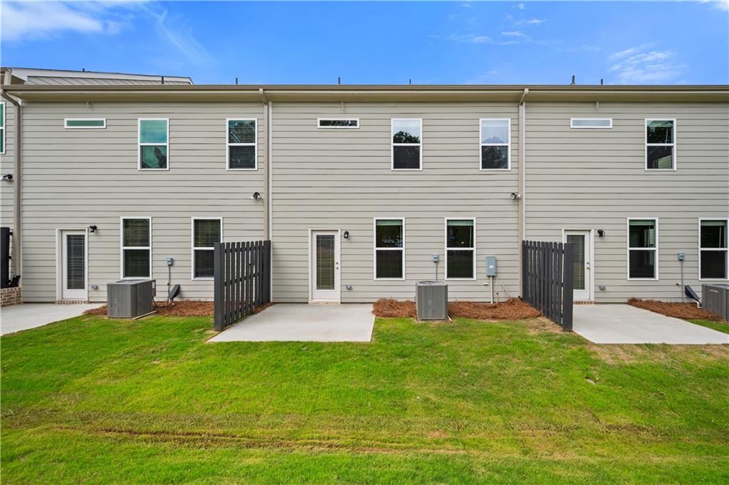 200 Abbotts Crossing Circle
