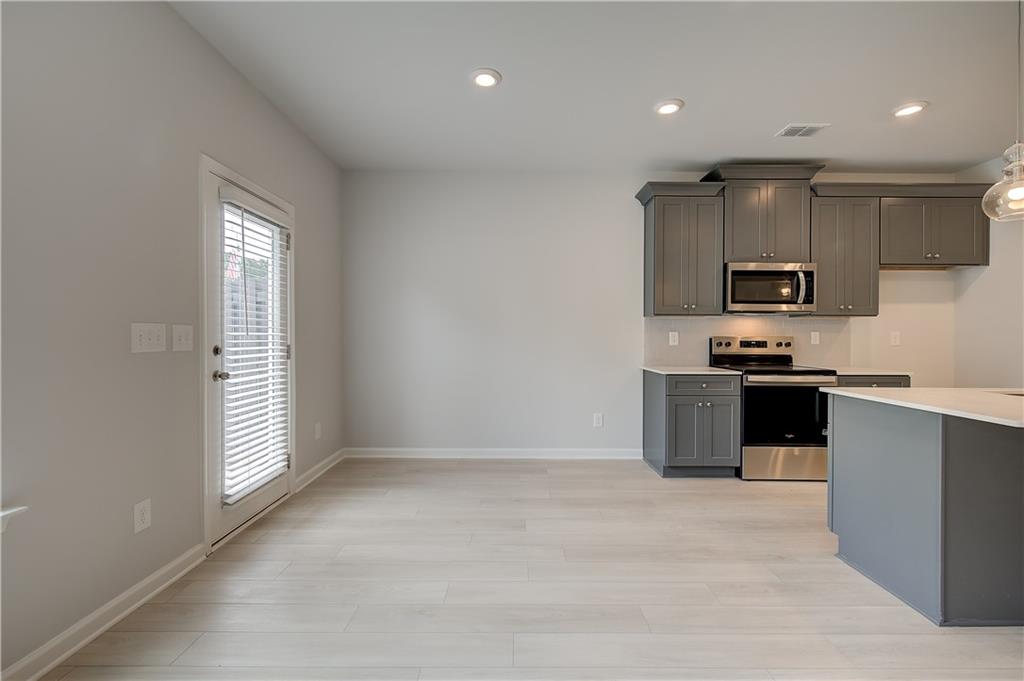 200 Abbotts Crossing Circle
