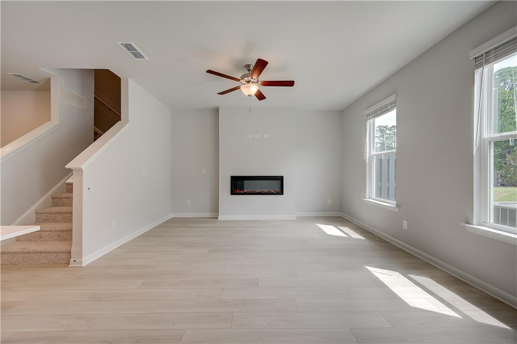 200 Abbotts Crossing Circle