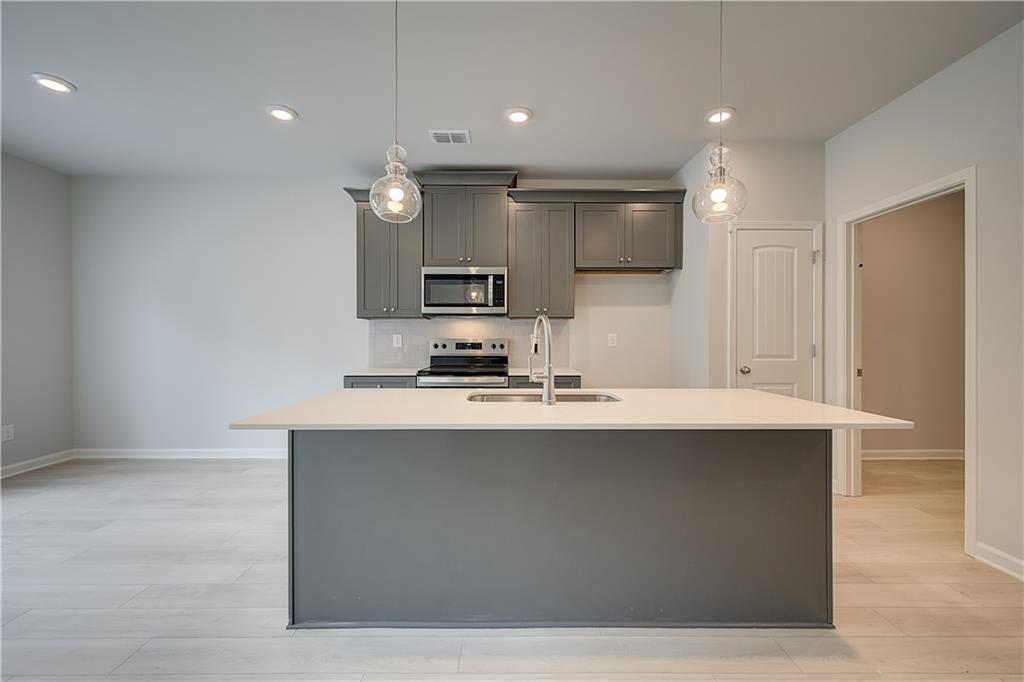 200 Abbotts Crossing Circle