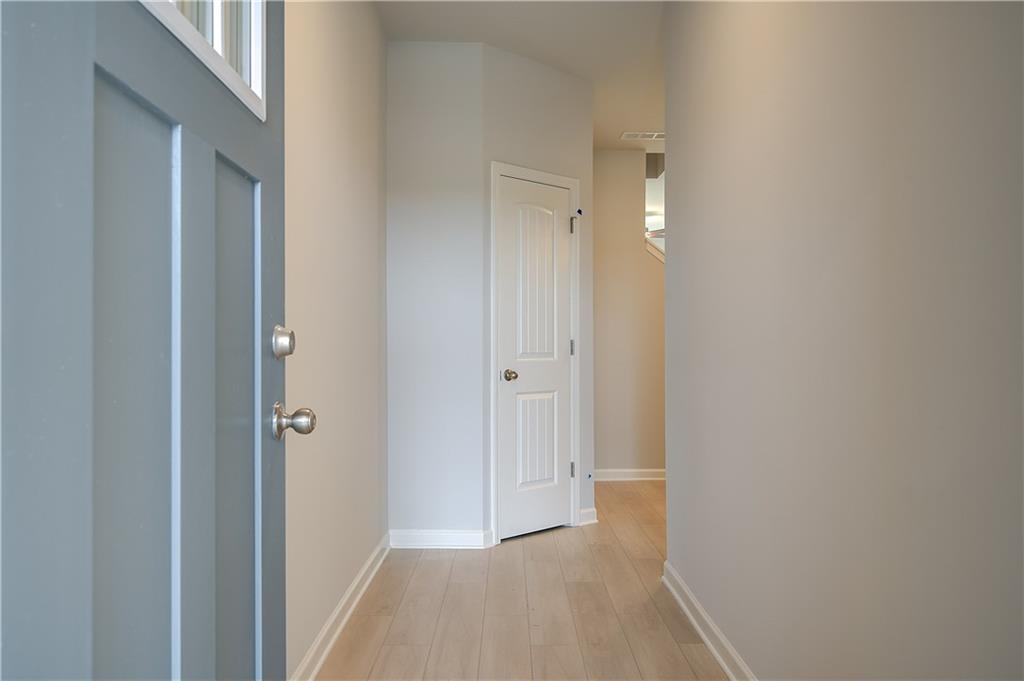200 Abbotts Crossing Circle