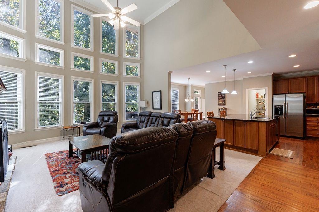 9823 Forest Hill Drive