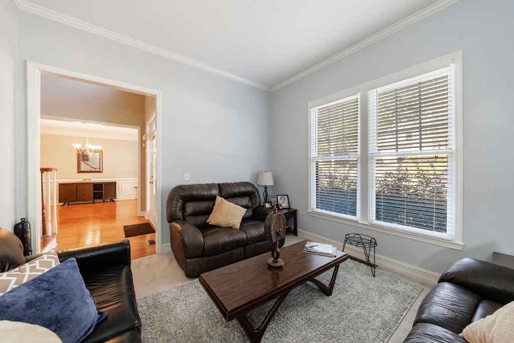 9823 Forest Hill Drive