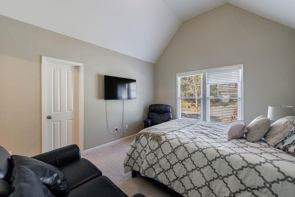 9823 Forest Hill Drive