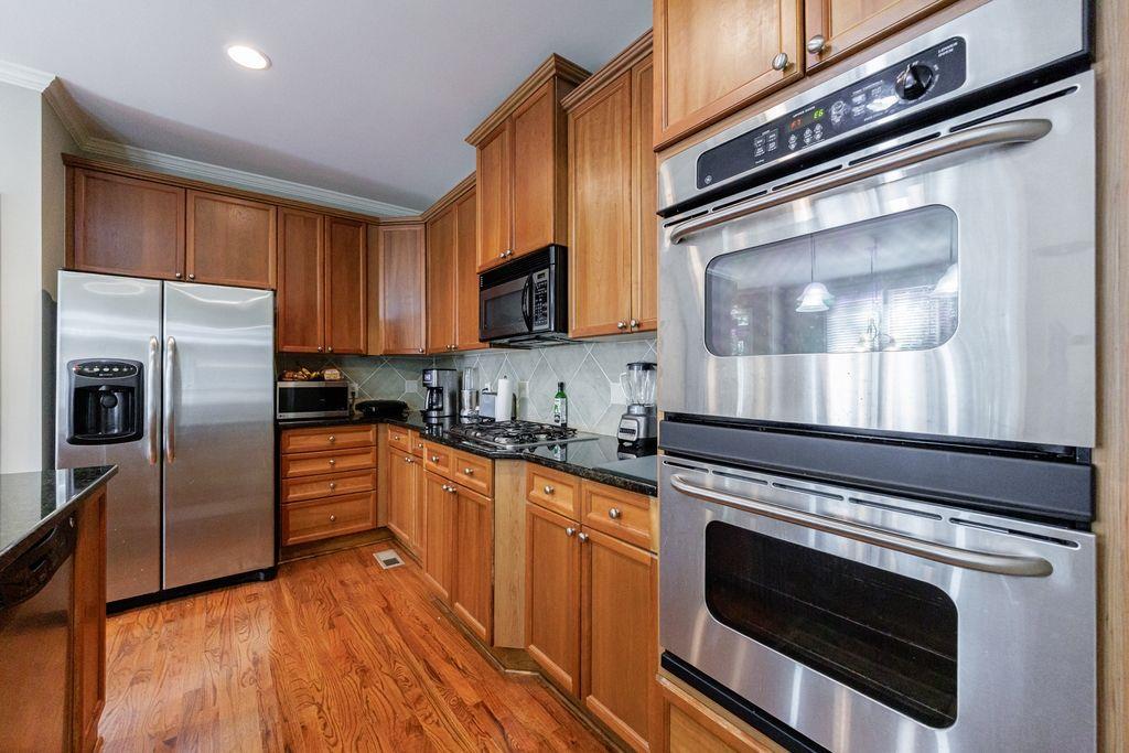 9823 Forest Hill Drive