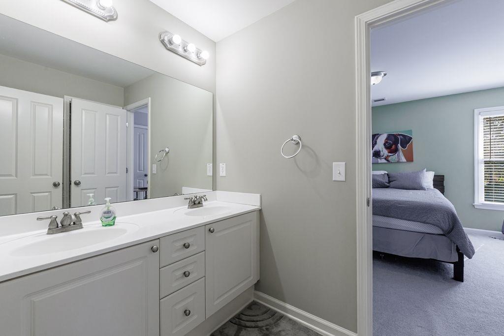 9823 Forest Hill Drive