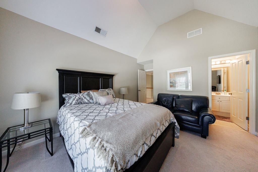 9823 Forest Hill Drive