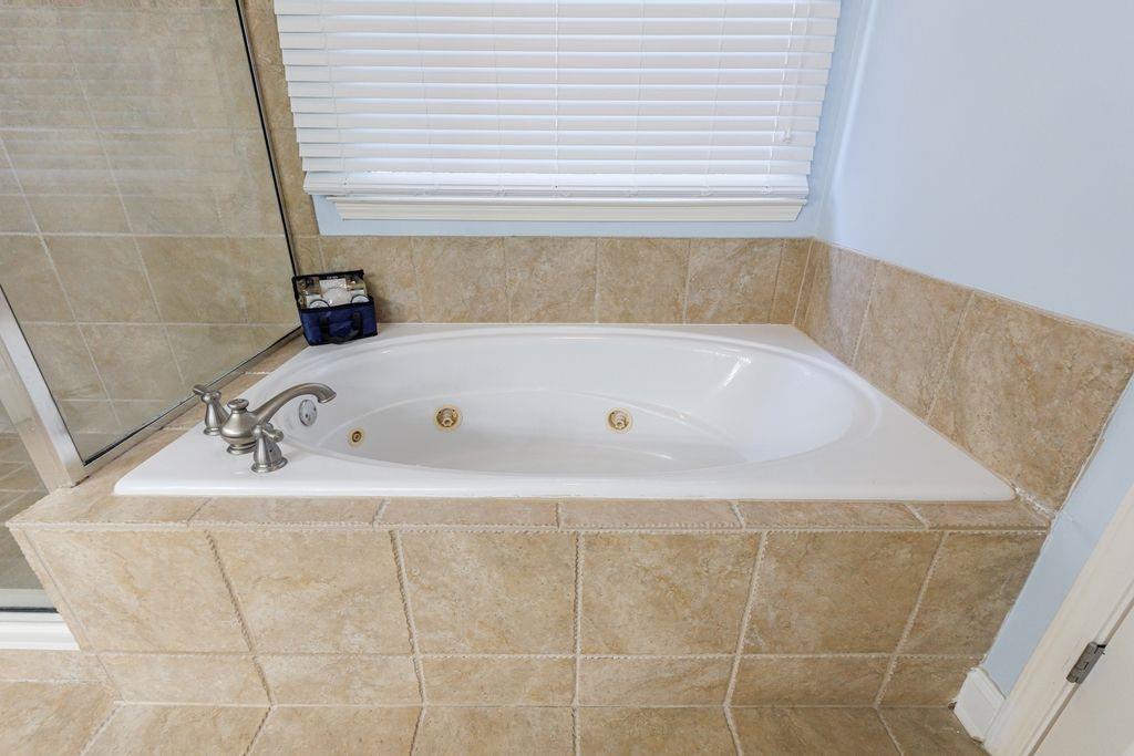 9823 Forest Hill Drive