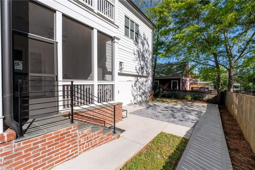 1464 Glenwood Avenue SE