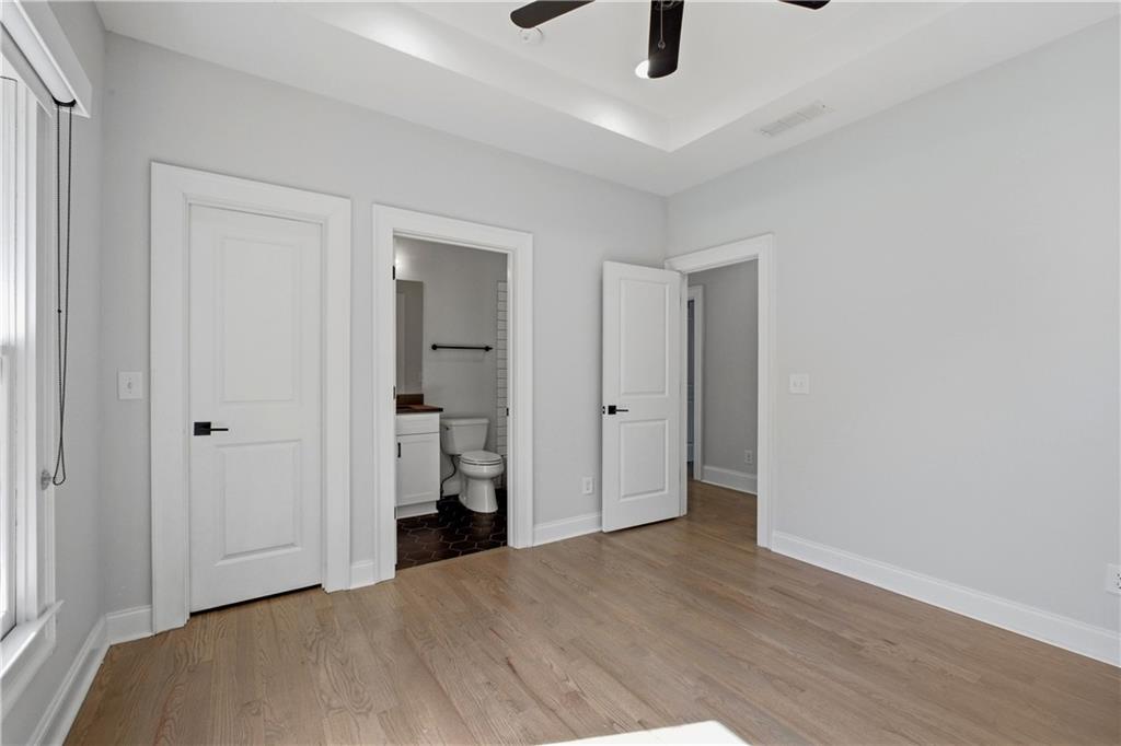 1464 Glenwood Avenue SE