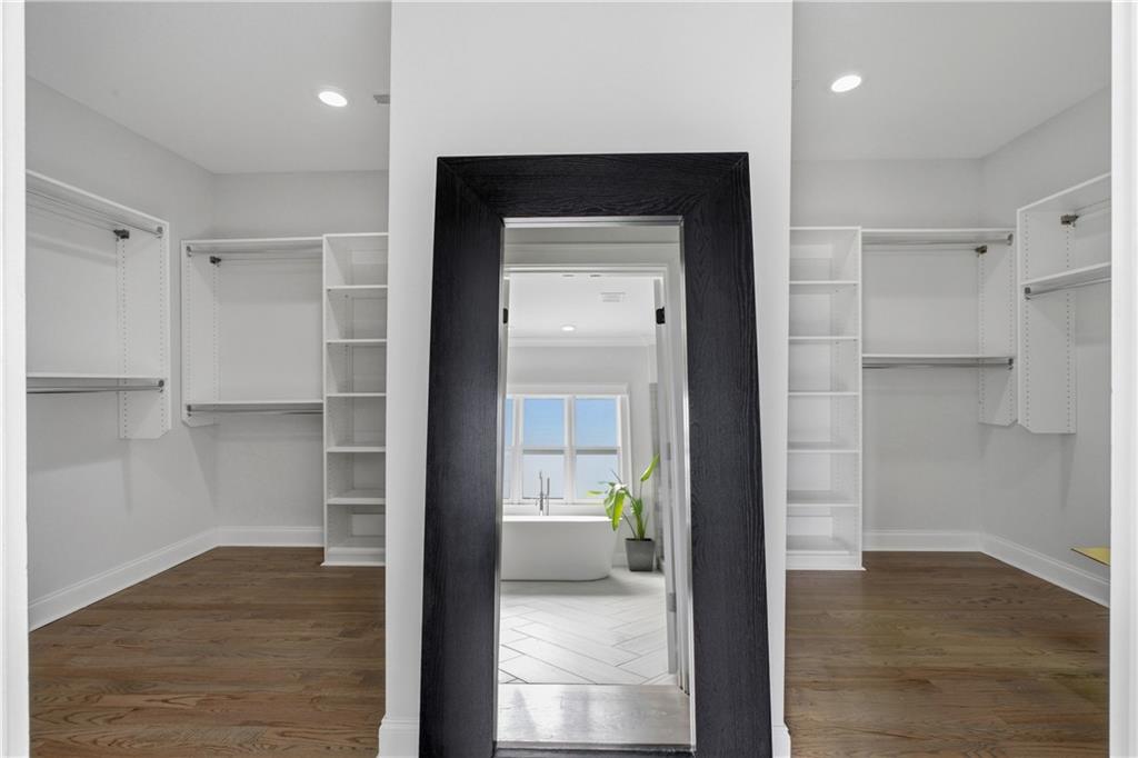 1464 Glenwood Avenue SE