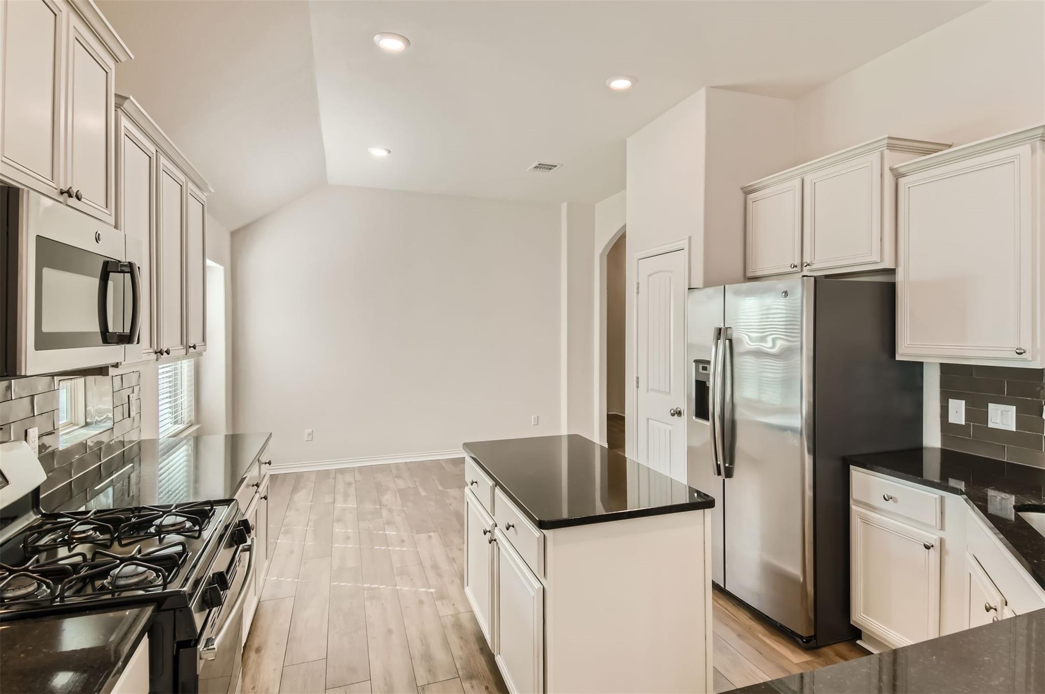 113 Lily Turf CV