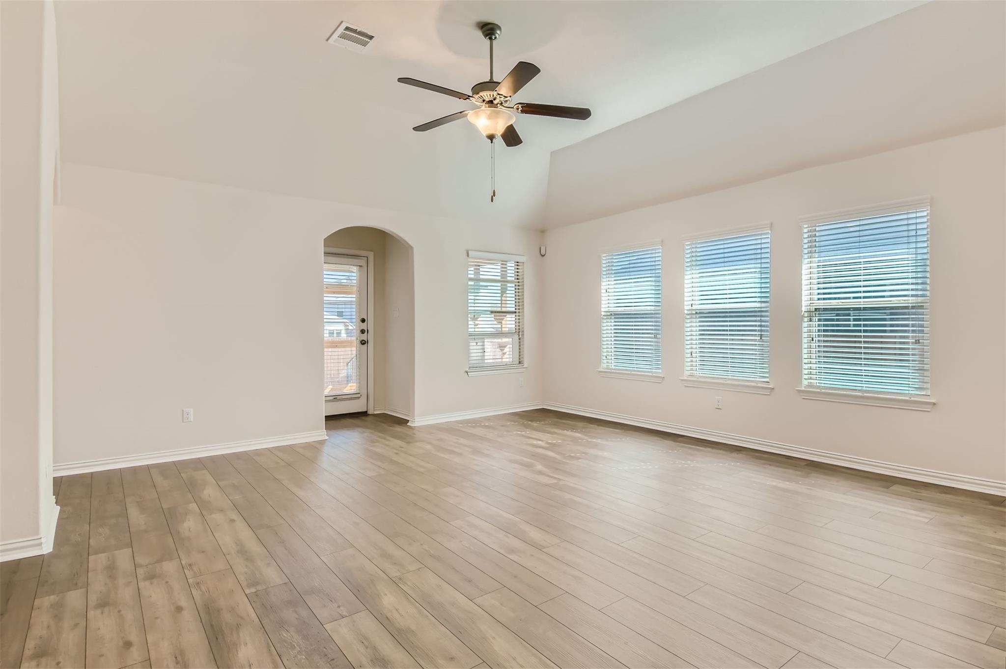 113 Lily Turf CV