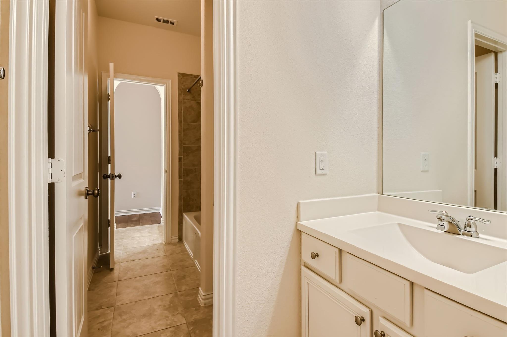 113 Lily Turf CV