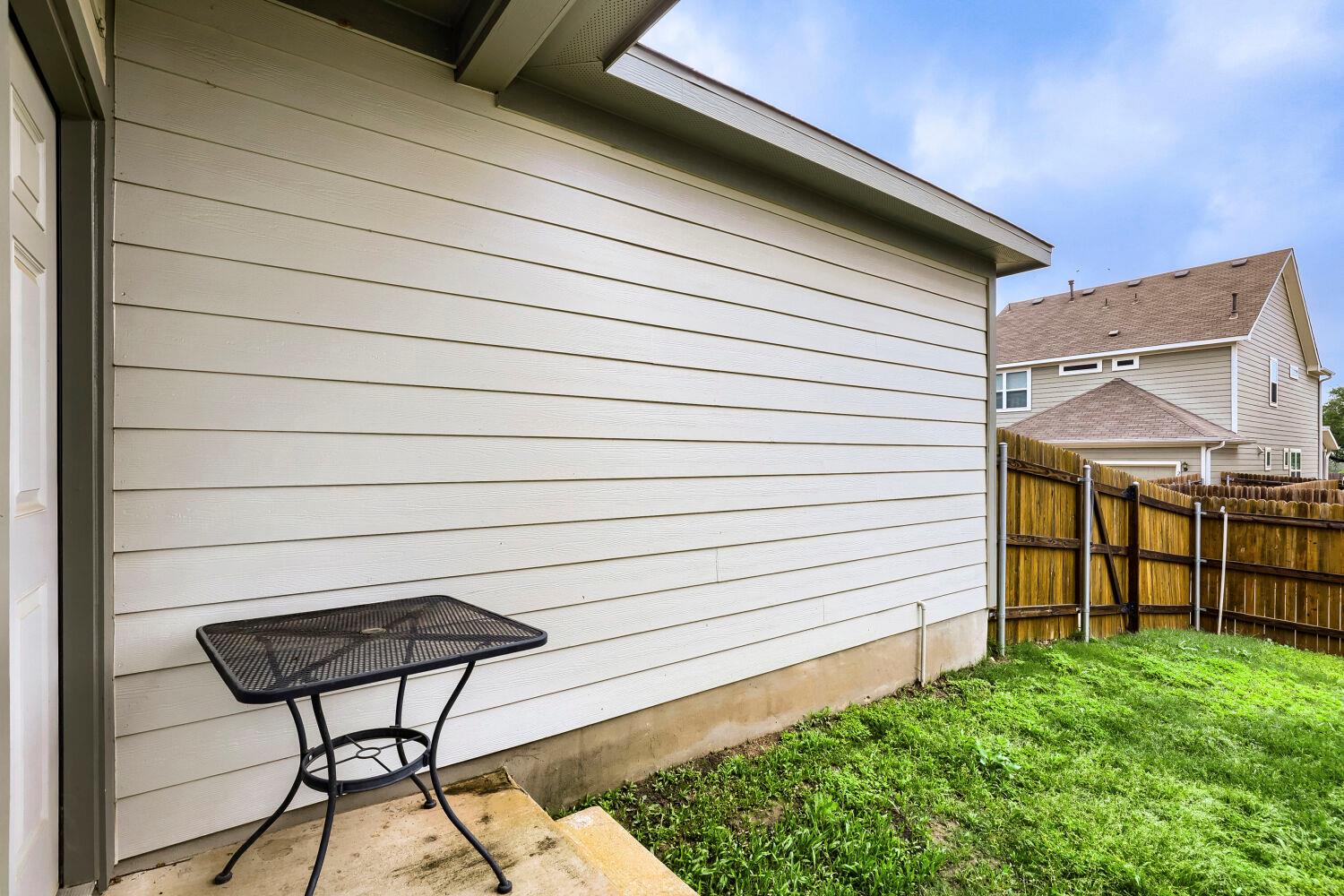 2432 Berryville LN