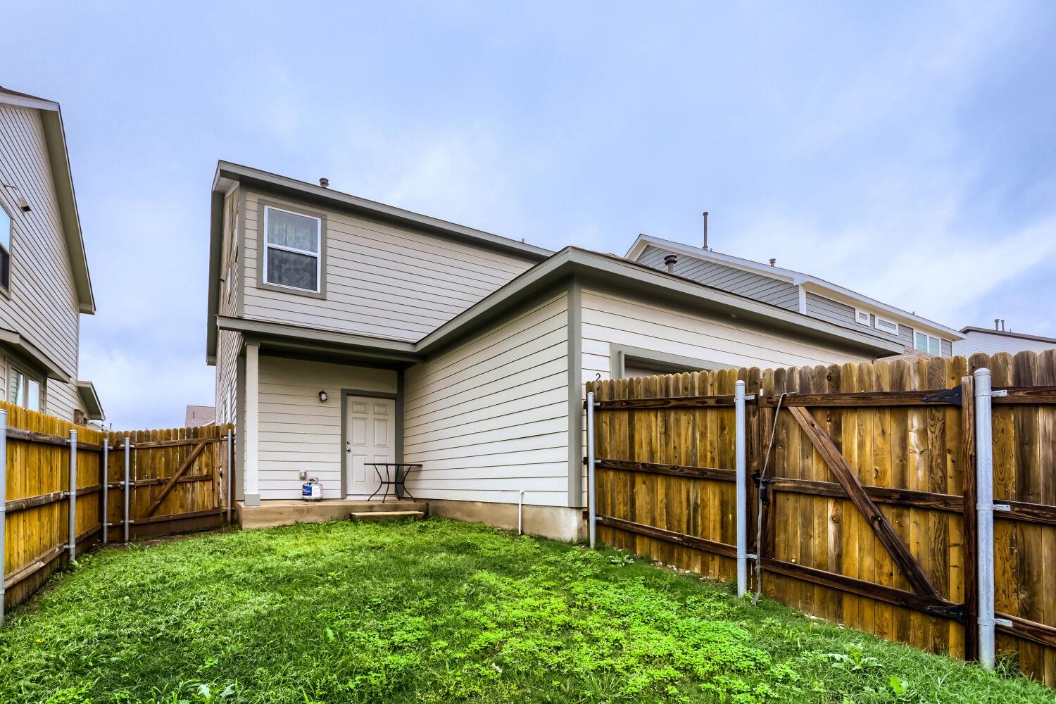 2432 Berryville LN