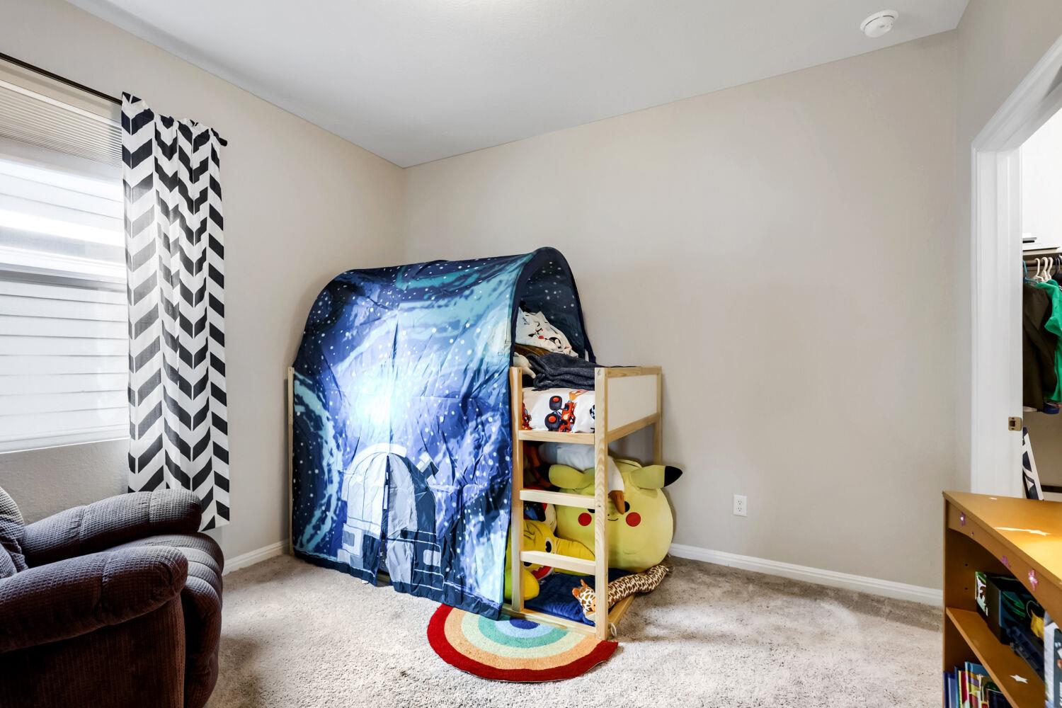 2432 Berryville LN