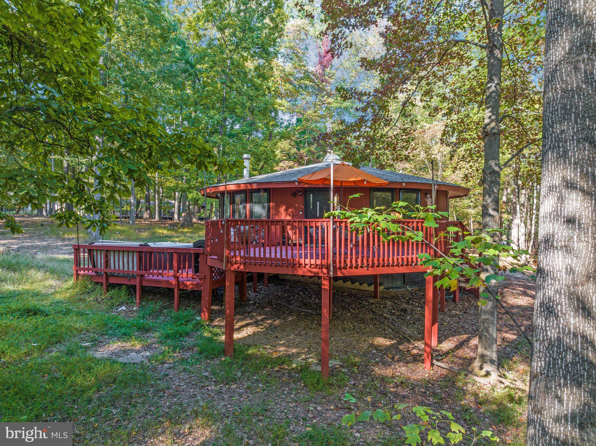 863 The Woods Rd
