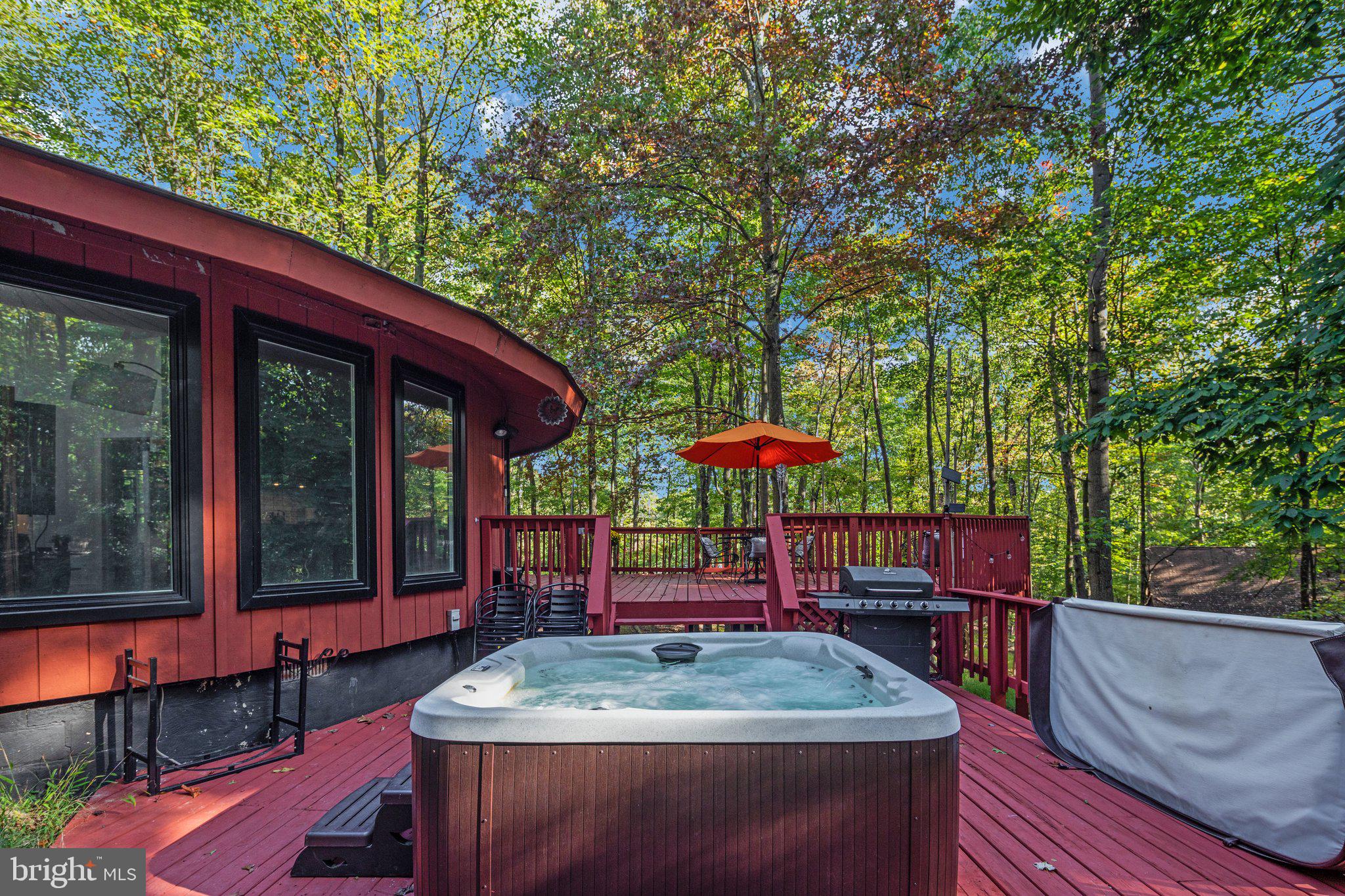 863 The Woods Rd