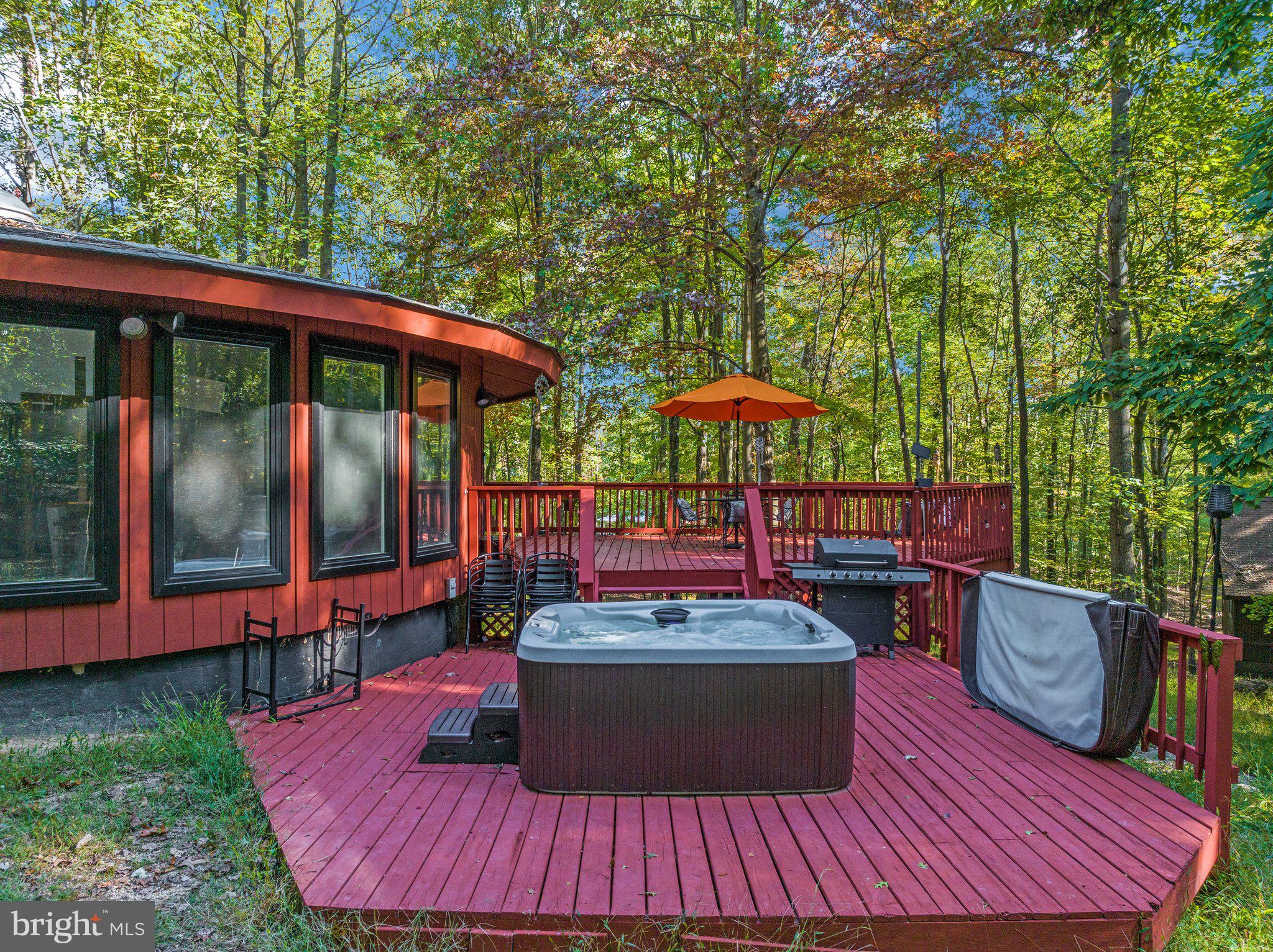 863 The Woods Rd